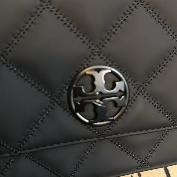 TORY BURCH in BLACK matte (PRELOVED) - Picture 5 of 9